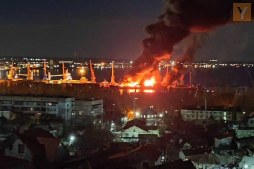a fire in the port of fedossia